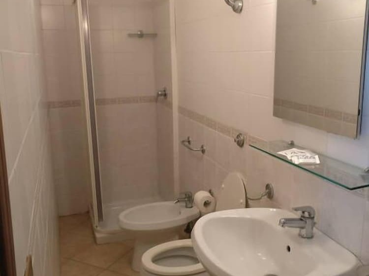 Пансион Holiday Time Sorrento