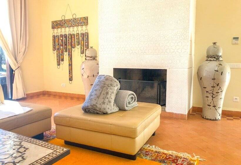 بنسيون Villa Kristy