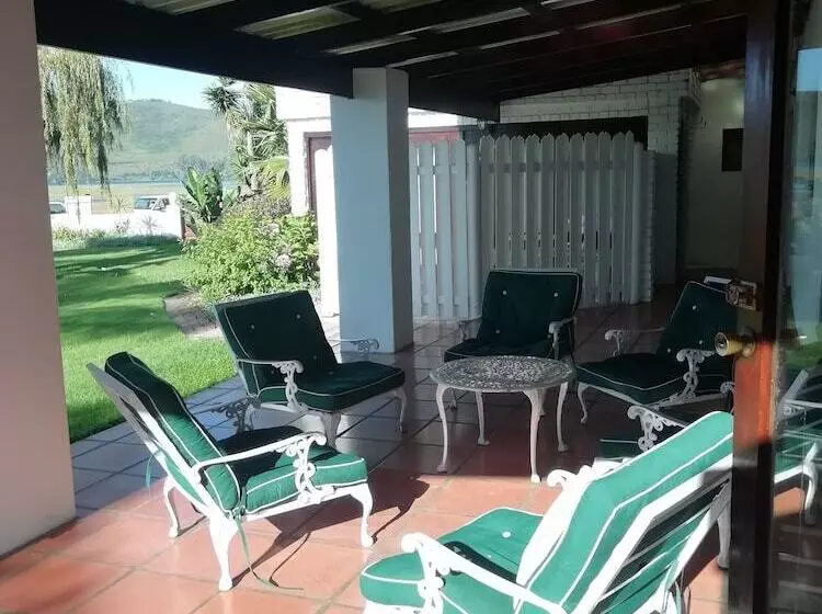 Aamiaismajoitus (B&B) Point Lodge