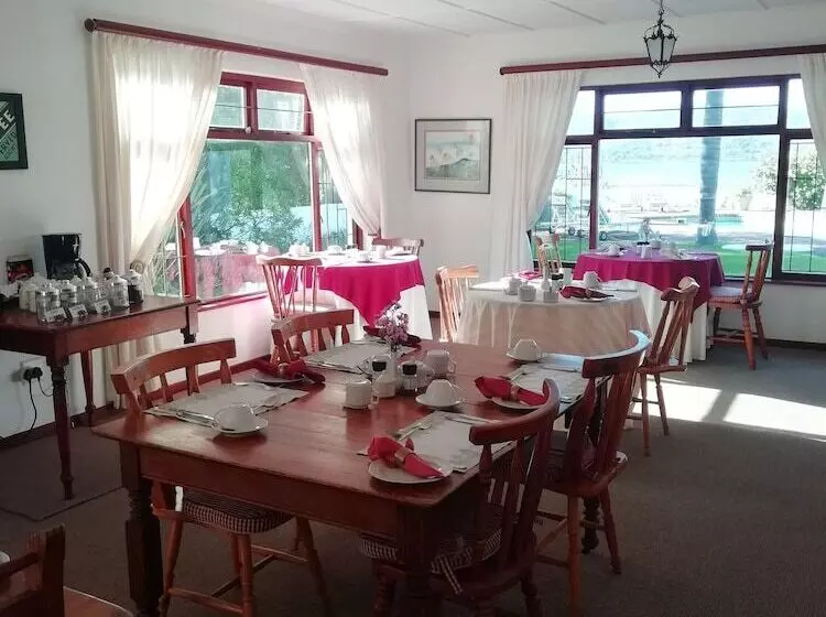 Aamiaismajoitus (B&B) Point Lodge