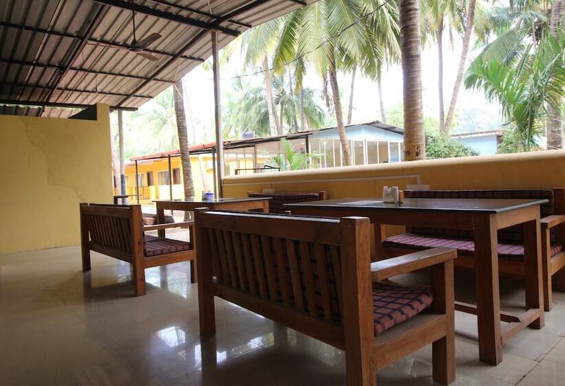 Hotelli Morjim Grand Inn Resort By Oyo Rooms