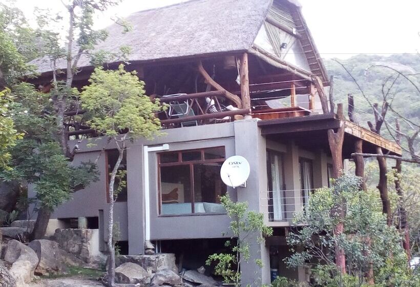 호텔 Oluchi Lodge