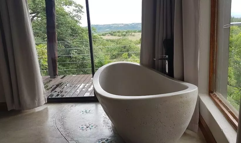 Hotelli Oluchi Lodge