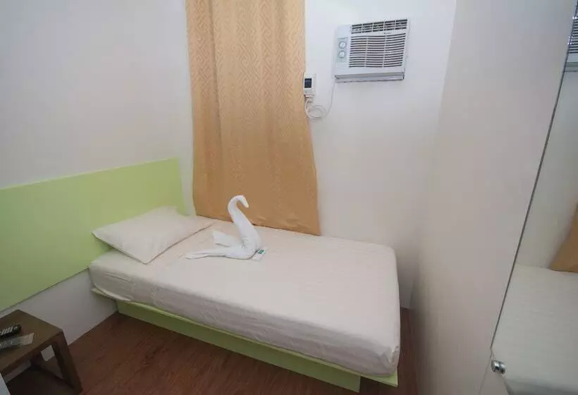 Sulit Budget Hotel near Dgte Airport Citimall