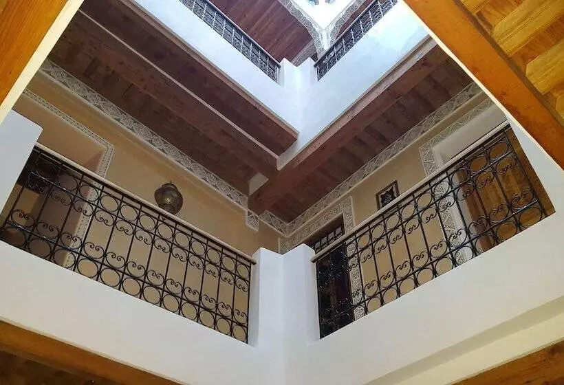 ریاض Dar Nour Fes