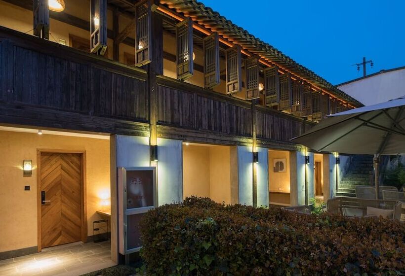 Floral Hotel · Yuexiang Inn Wuzhen