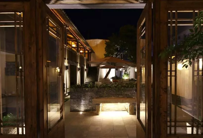 Floral Hotel · Yuexiang Inn Wuzhen