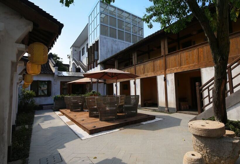 Floral Hotel · Yuexiang Inn Wuzhen