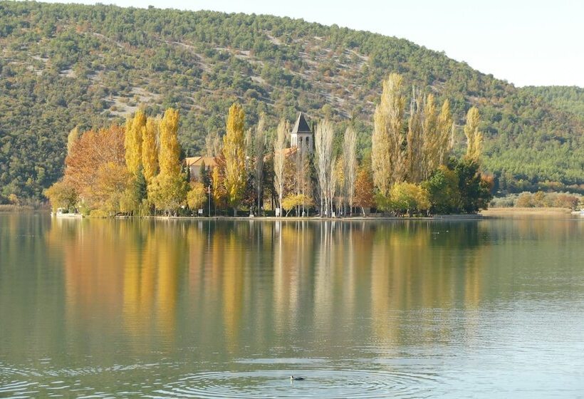 تختخواب و صبحانه Kalpic Suites & Villa