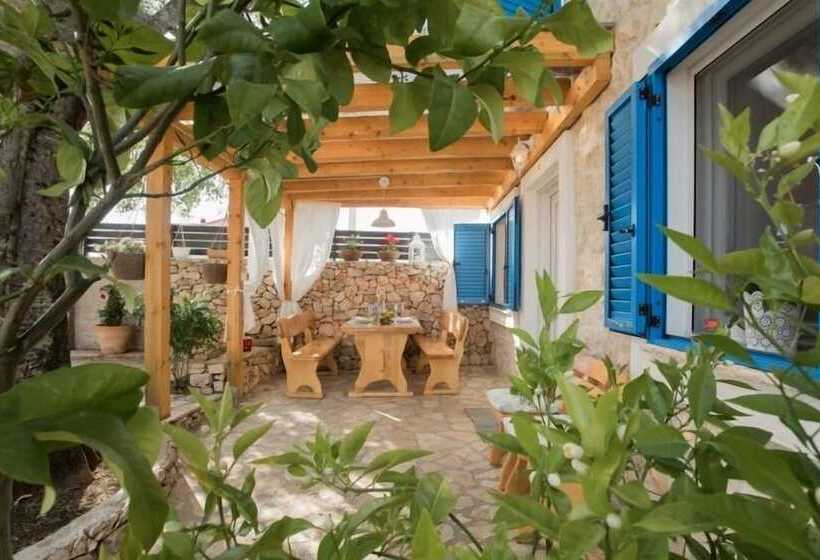 تختخواب و صبحانه Kalpic Suites & Villa