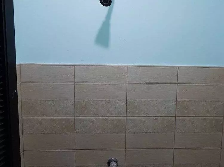 هتل Pleasant Valley Guesthouse   Baler