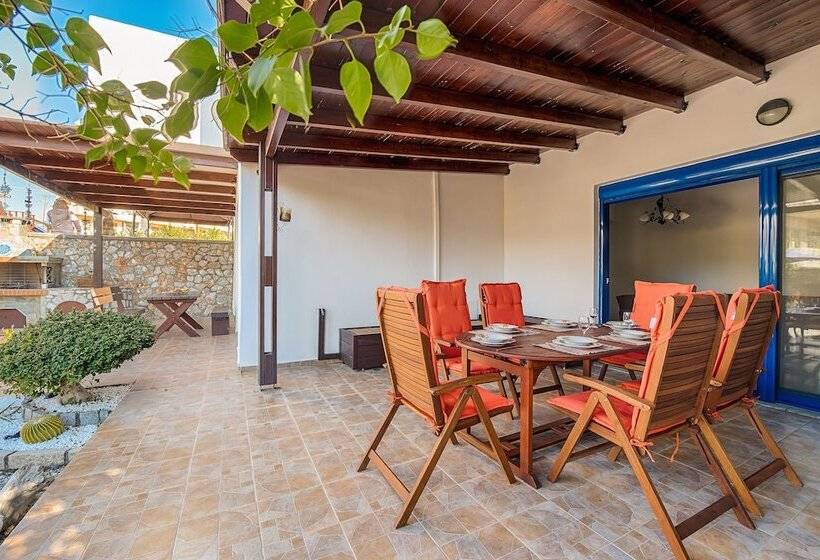 Maripaul Family Villa