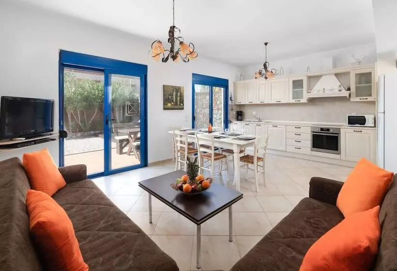 Maripaul Family Villa