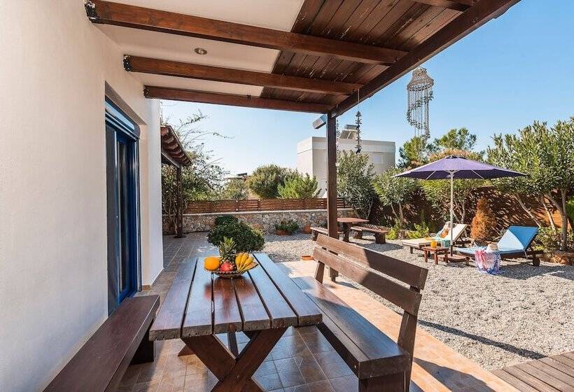 Maripaul Family Villa