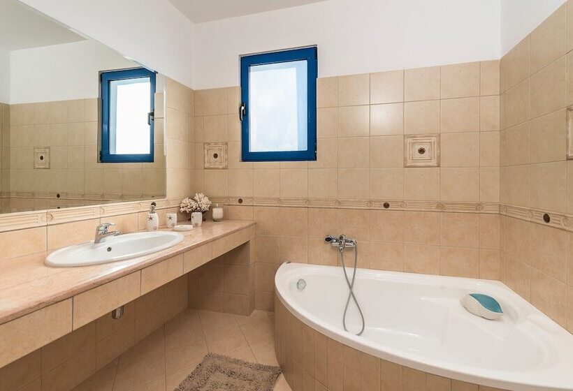 Maripaul Family Villa