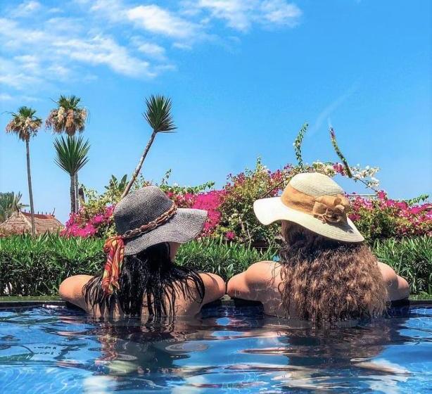 استراحتگاه Janna Sur Mer