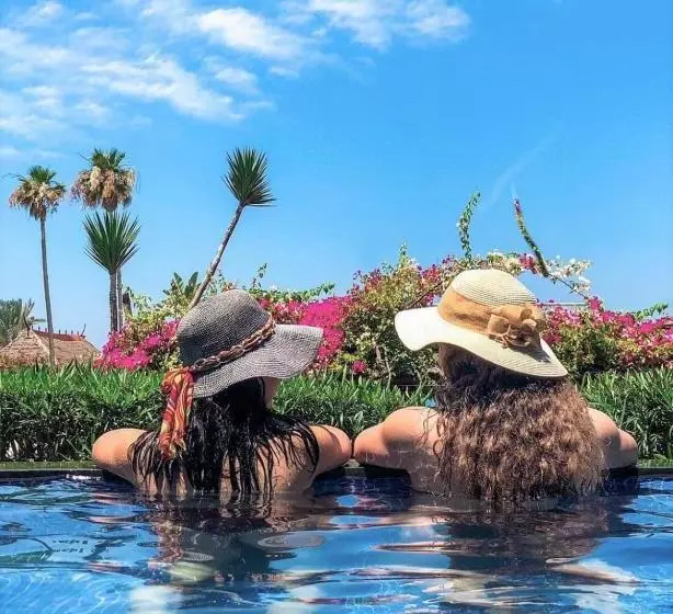 استراحتگاه Janna Sur Mer
