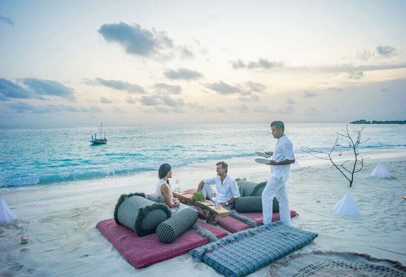 Hotel Intercontinental Maldives Maamunagau Resort With Club Benefits  Ihg