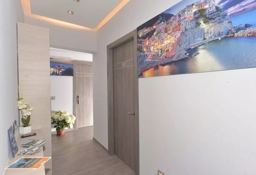 Lia Rooms 2