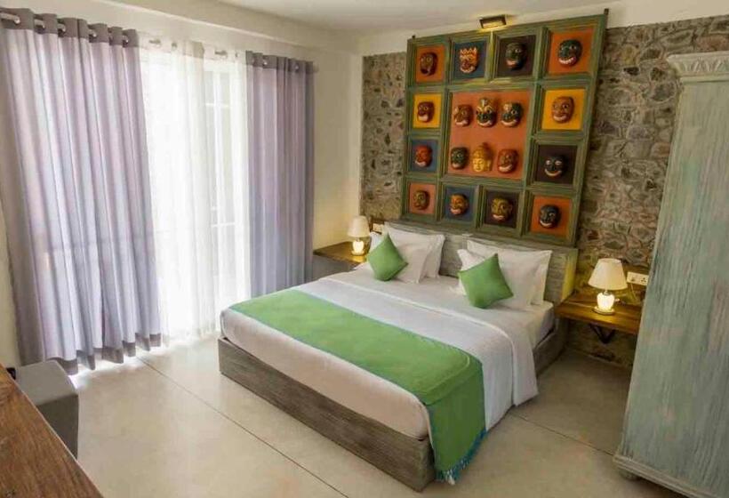 Пансион 18 Faces With Free Drop Off To Galle Fort By Tuktuk