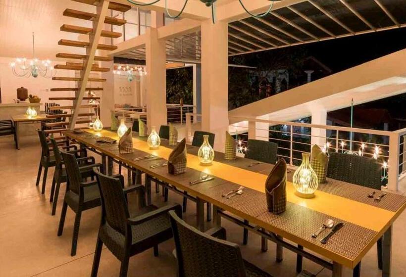 Пансион 18 Faces With Free Drop Off To Galle Fort By Tuktuk