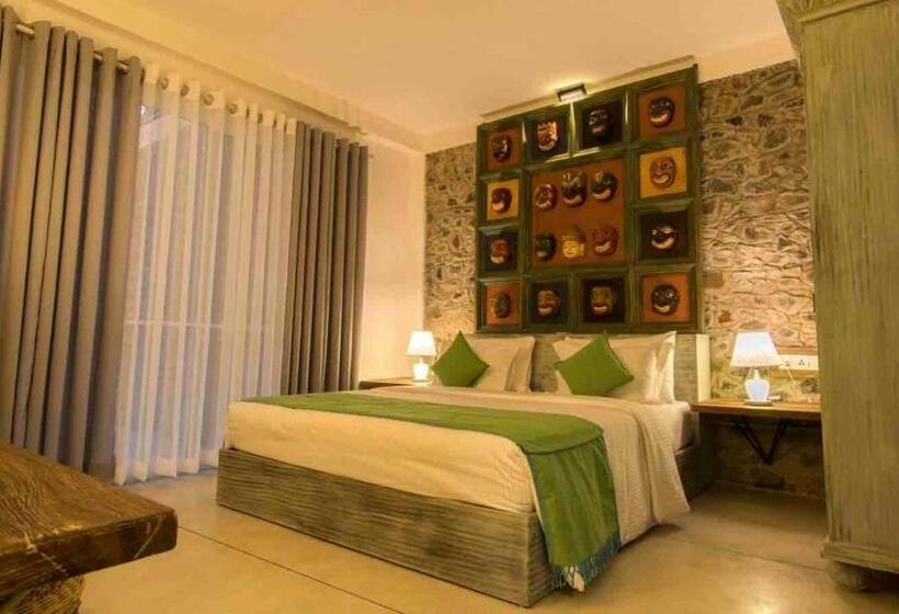 Пансион 18 Faces With Free Drop Off To Galle Fort By Tuktuk