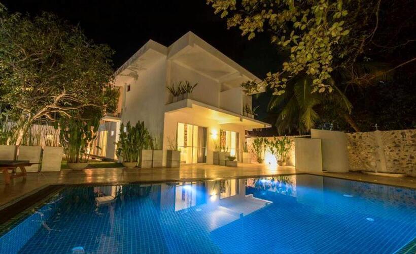 Пансион 18 Faces With Free Drop Off To Galle Fort By Tuktuk