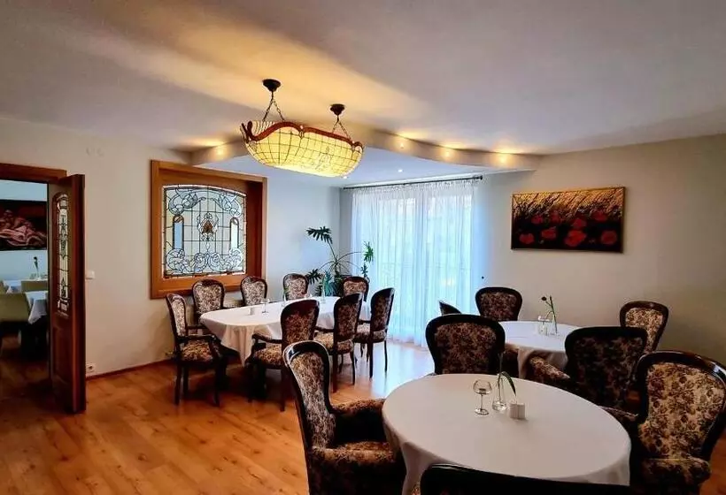 Pensjonat Przy Deptaku W Centrum Polanicy Zdrój