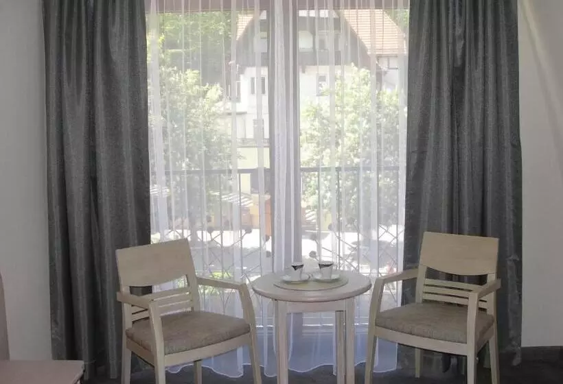 Pensjonat Przy Deptaku W Centrum Polanicy Zdrój