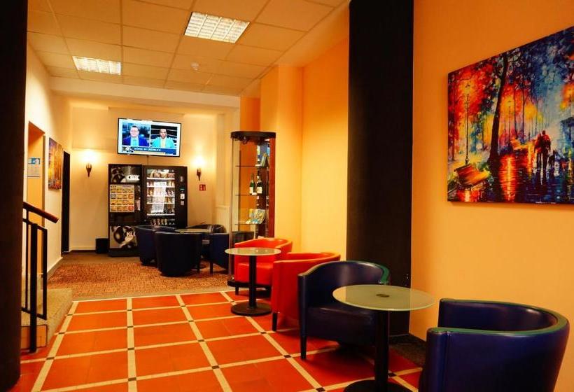 Sweet Dream Hostel & Pension  Self Checkin