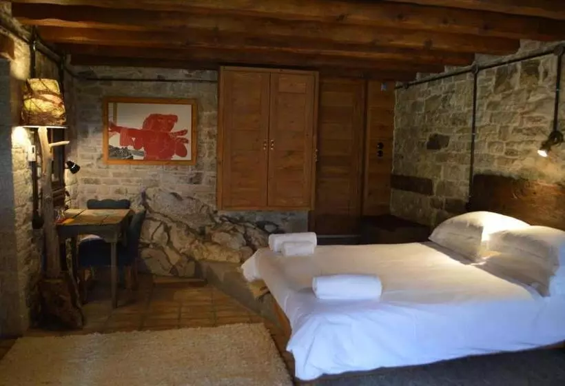 Anemi Country Cottage Inn