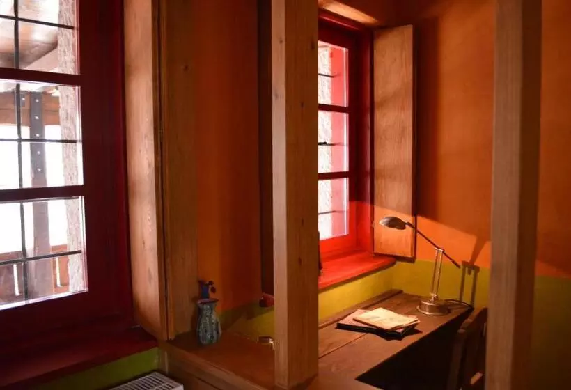 Anemi Country Cottage Inn