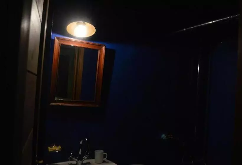 Anemi Country Cottage Inn