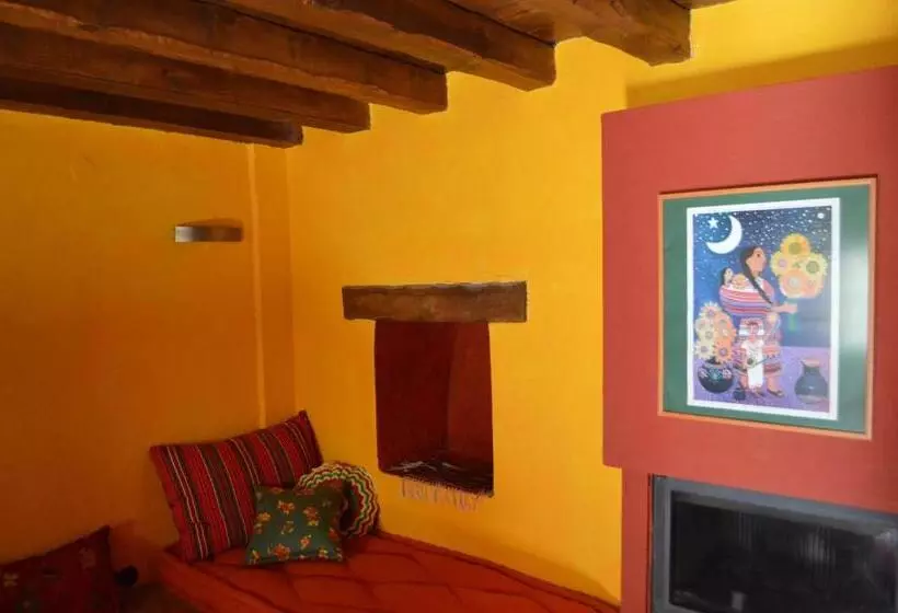 Anemi Country Cottage Inn