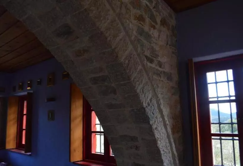 Anemi Country Cottage Inn