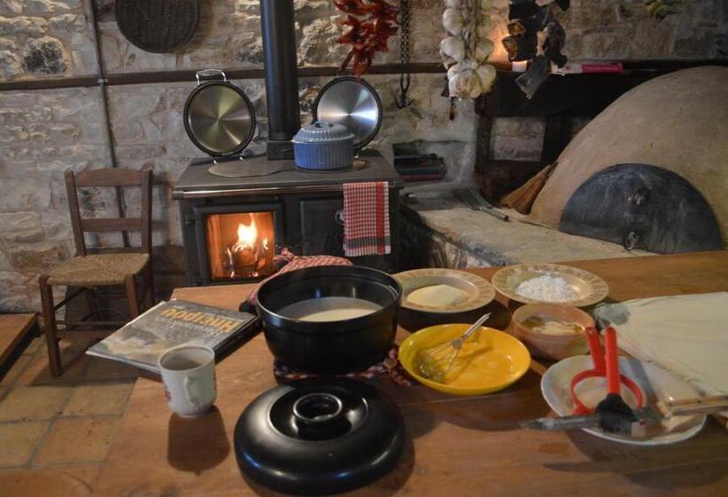 Anemi Country Cottage Inn