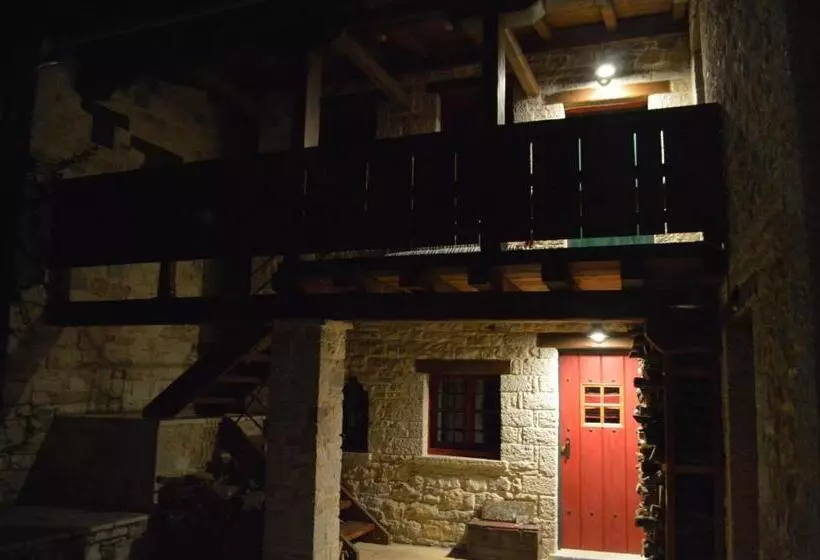 Anemi Country Cottage Inn