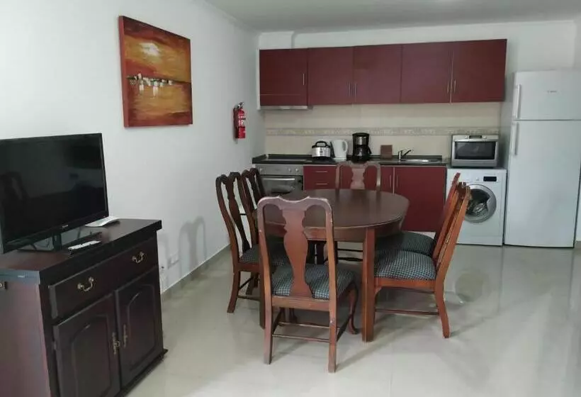 Costa & Isaias Apartamentos