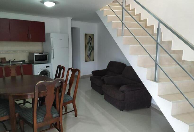 Costa & Isaias Apartamentos