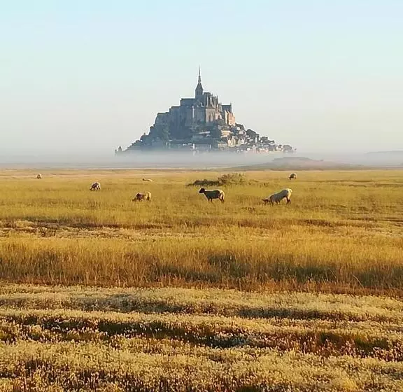 Aamiaismajoitus (B&B) La Fontaine De Resnel