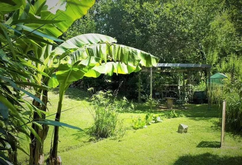 Aamiaismajoitus (B&B) La Fontaine De Resnel