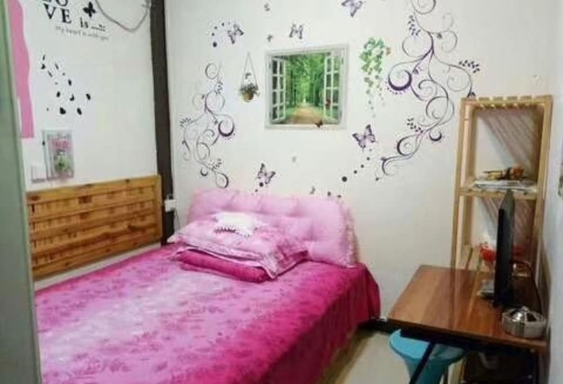 Fenghuang Yuhe Xiaoju Inn