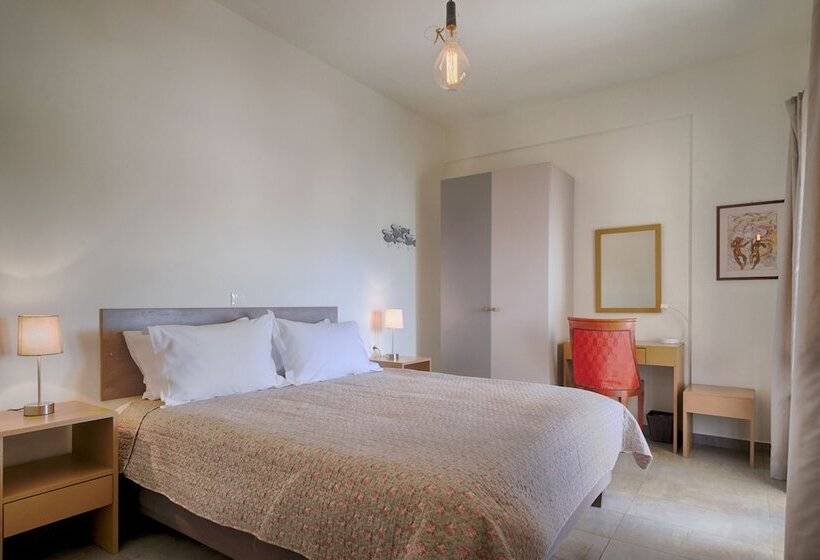 Отель Aegina Bed & Culture B&b