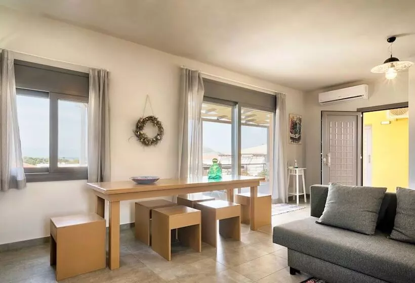 Hotelli Aegina Bed & Culture   B&b