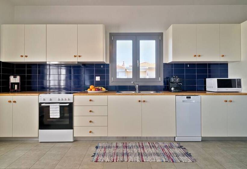 Отель Aegina Bed & Culture B&b