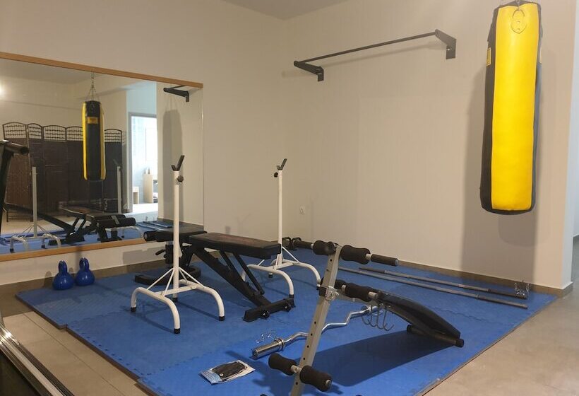 Отель Aegina Bed & Culture B&b