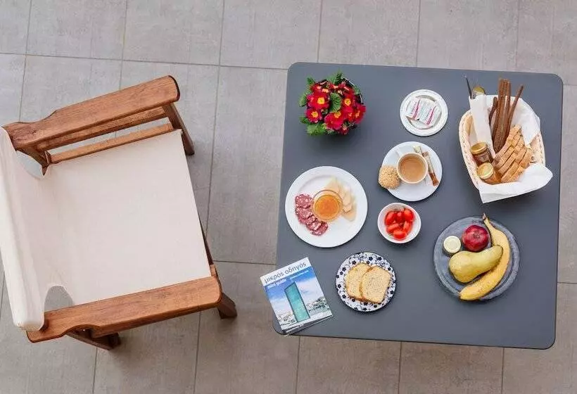 Hotelli Aegina Bed & Culture   B&b