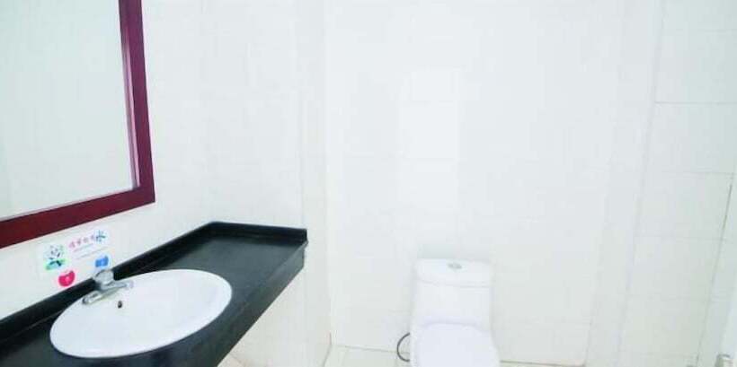 هتل Green Orange Express Inn