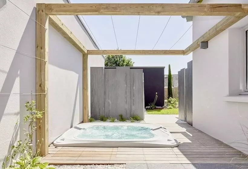 Hotelli Maison Tiegezh