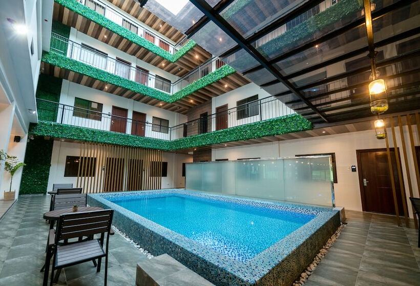 Surestay Plus Hotel By Best Western Ac Luxe Angeles City